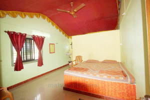 book a room in Tarkarli