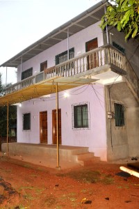 Om Shanti Home - exterior view