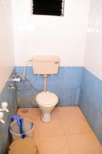 leesha-beach-resort-toilet1