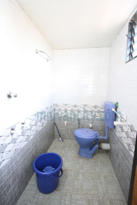 Laukik Nyahari Niwas - toilet bath