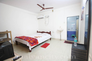seashore home stay - AC Room In Tarkarli