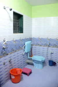 Ramai Beach House - Toilet and Bath