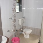 toilet-bath-at-gananayak-home-Stay