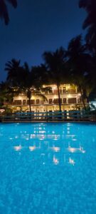 swimmig pool hotel in tarkarli